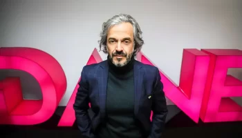 Daniel Oviedo oficializa su candidatura presidencial para 2026 