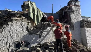 Fuerte terremoto ha dejado más de un centenar de muertos en Tíbet, China