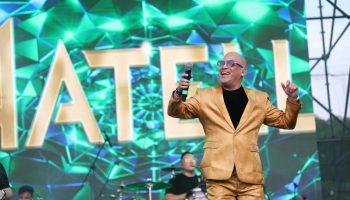 Barranquilla festejó por lo alto su cumpleaños doscientos once en la histórica Plaza de la Paz