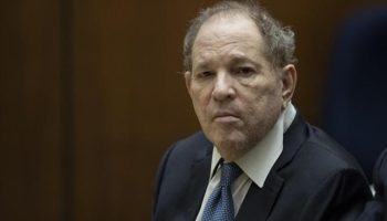 La condena en contra de Harvey Weinstein terminó anulada por el Tribunal Penal de Nueva York