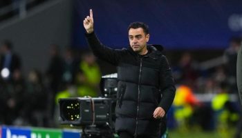 Xavi Hernández continuará en el FC Barcelona para la siguiente temporada del club español