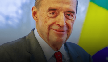 Procuraduría suspende a canciller Álvaro Leyva por 3 meses por irregularidades en contrato de pasaportes