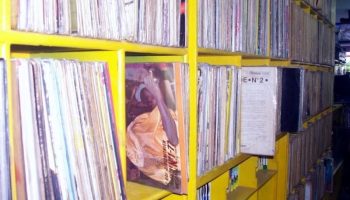 “La tecnología acaba con los discos compactos”, aseguran vendedores