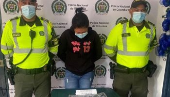 Mujer fingió estar embarazada para ocultar 1.655 gramos de cocaína
