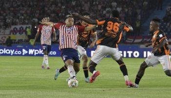 Noche de emociones en el Metropolitano: Teófilo debutó, pero Junior cayó ante Envigado