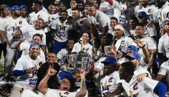 Catorce veces campeón: Caimanes venció a Vaqueros y remontó la serie que perdía 3-1