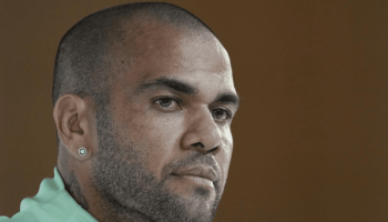 Dani Alves obtiene libertad condicional tras abonar fianza millonaria para evitar la prisión