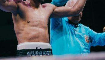 En imágenes: así fue ‘Guerra de campeones’ el evento de boxeo que se tomó el Elías Chegwin
