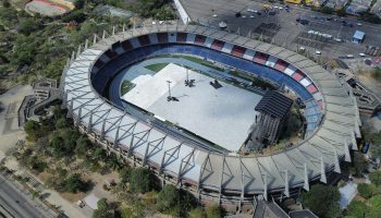 Avanza el montaje del escenario para el concierto de Shakira en el Metropolitano