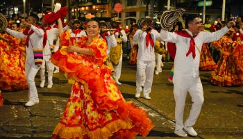 Este sábado 15 de febrero, la calle 84 se ilumina con la Noche de Faroles y Tambores