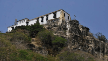 Incendio en el Cerro de la Popa fue extinguido por el cuerpo de bomberos de Cartagena