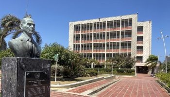 “Nos cerraron la puerta a Medicina”: estudiantes denuncian matrículas costosas y criterios injustos en Uniatlántico