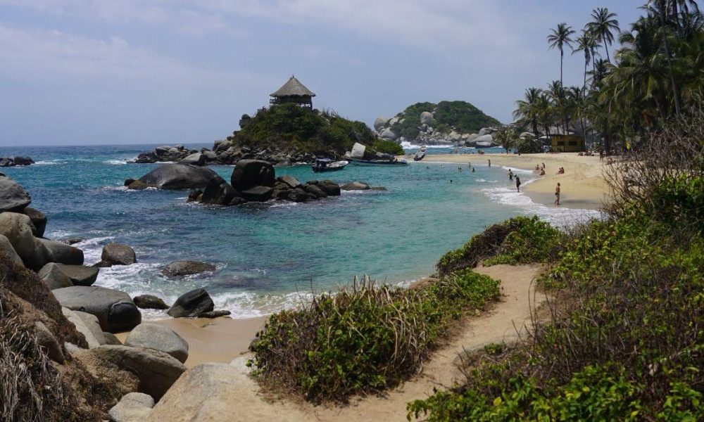 La violencia paramilitar obliga al cierre temporal del Parque Tayrona
