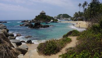 La violencia paramilitar obliga al cierre temporal del Parque Tayrona