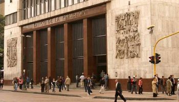 ¡Estudia tu posgrado en el exterior! Banco de la república lanzó convocatoria de becas