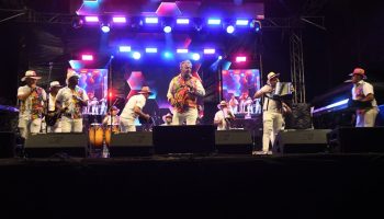 Baila la Calle enciende la pista de baile más grande del Carnaval
