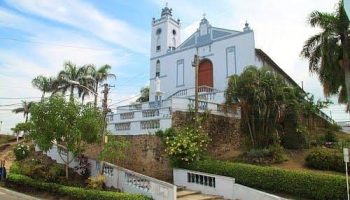 Muro de contención nuevo de la Iglesia de Usiacurí está listo y será entregado el día de hoy