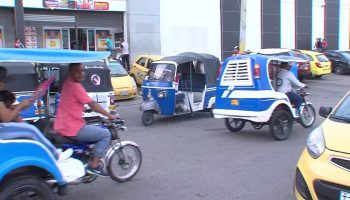 Motocarros vuelven a circular en Soledad tras amenazas: un gremio que rueda con miedo