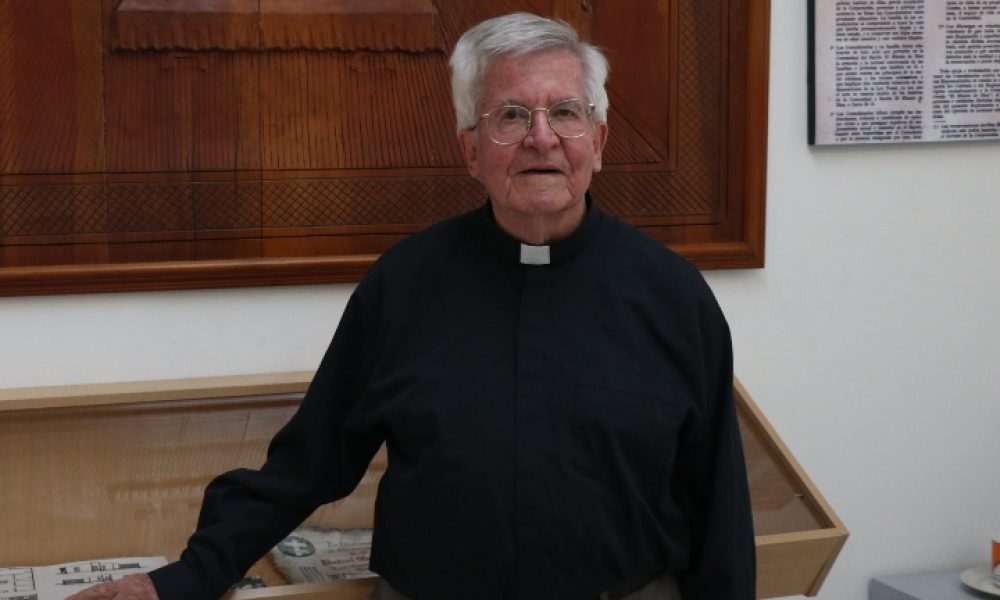 El padre Diego Jaramillo indicó que su identidad fue suplantada para vender colágeno