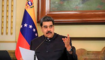 Venezuela: Aprueban solicitud a posible revocatoria de Nicolas Maduro