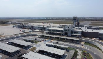 Aeropuerto Ernesto Cortissoz espera movilizar 270 mil pasajeros en fin de año